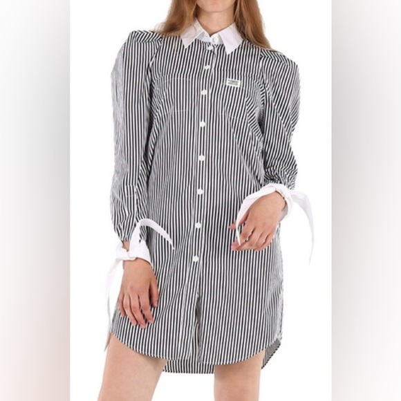 BURBERRY
Black & White Striped Shirt Dress - Picture 3 of 6